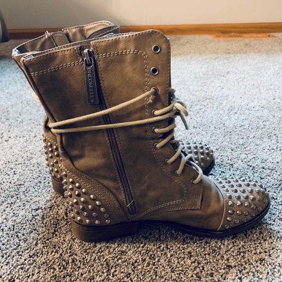 Women’s boots - Picture 1 of 1
